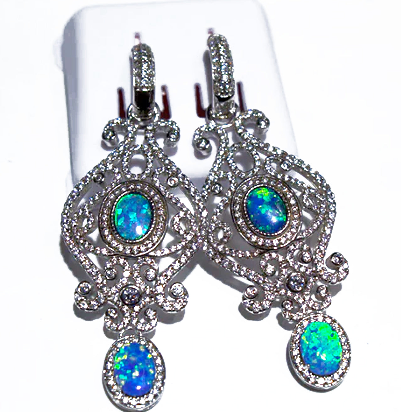 BRILLIANT VINTAGE OPAL DANGLING EARRINGS