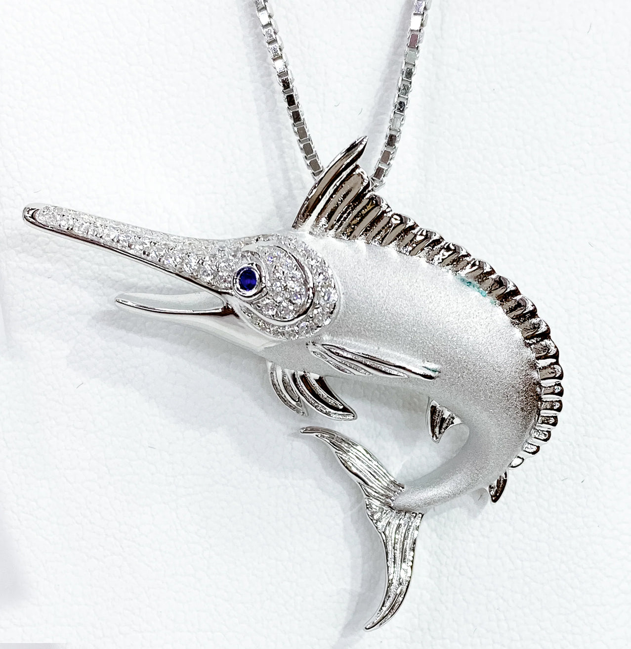 ELEGANT MARLIN PENDANT