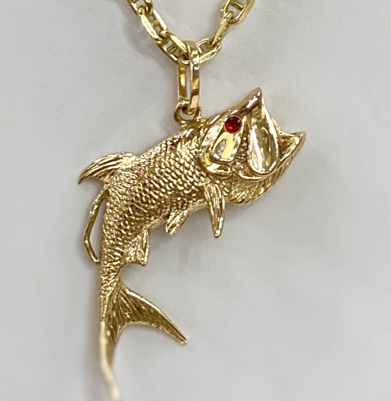 14K GOLD JUMPING OPEN MOUTH TARPON WITH FIERCE RED RUBY EYE