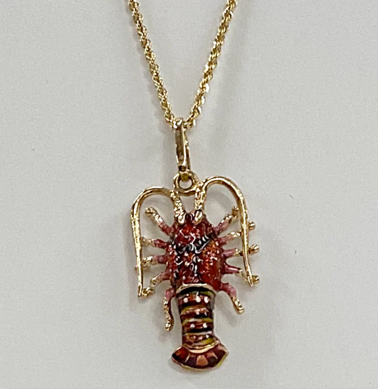 14K GOLD LOBSTER WITH BEAUTIFUL DETAIL TOPPED IN RED/BLACK ENAMEL