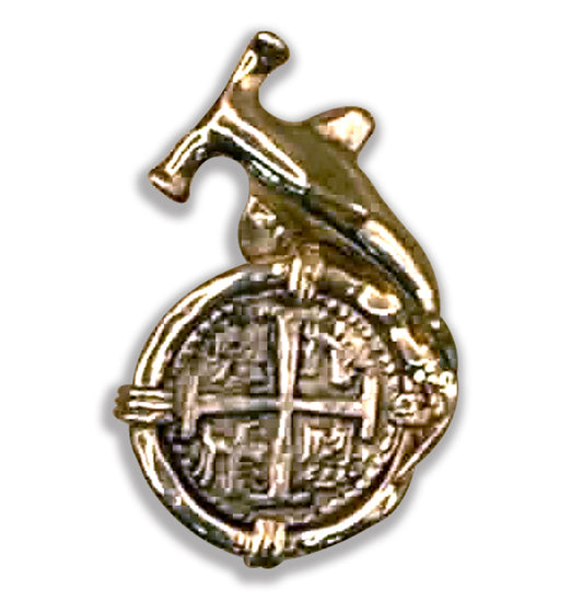 ATOCHA COIN PENDANT WITH HAMMERHEAD SHARK