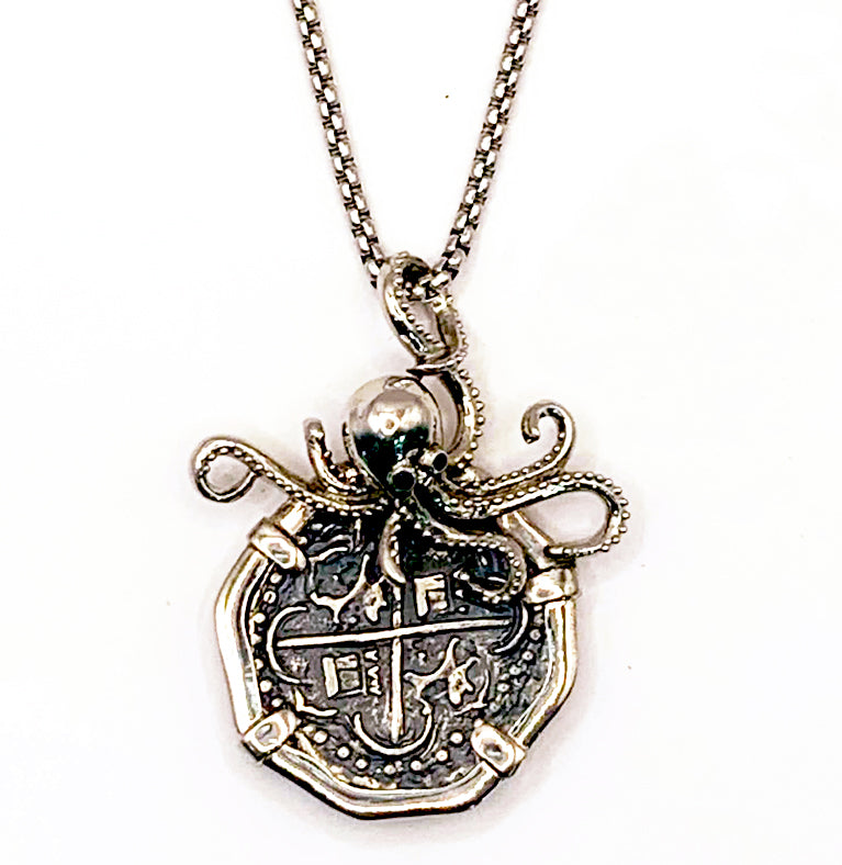 ATOCHA COIN PENDANT WITH OCTOPUS 2